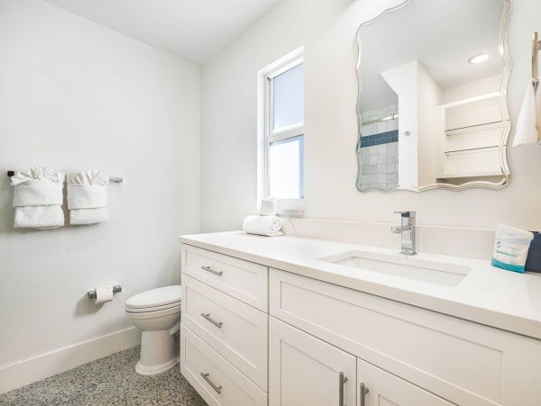Sanibel Island Three BedroomNEW REMODEL POOL HOME SUPER CLOSE TO BEACH!